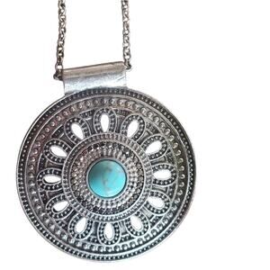 LUCKY BRAND turquoise colored‎ center medallion  necklace
